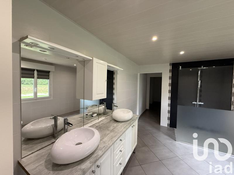 Maison - 215 m² - 7 pièces