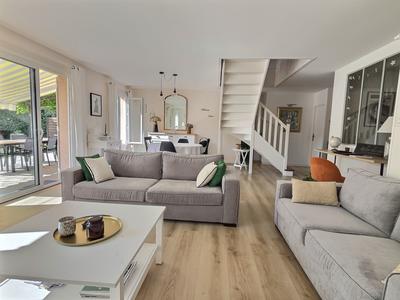 Maison - 150 m² - 7 pièces