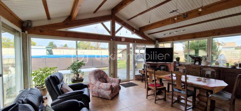 Maison - 200 m² - 8 pièces