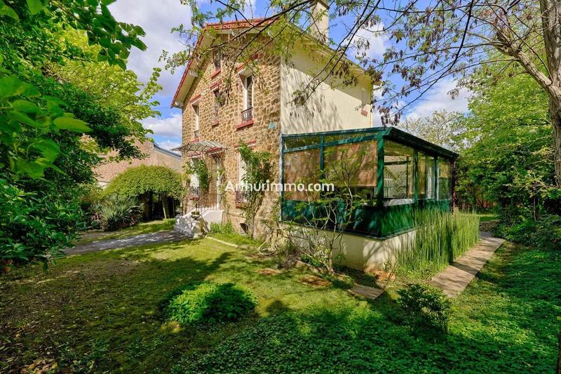 Maison - 97 m² - 5 pièces