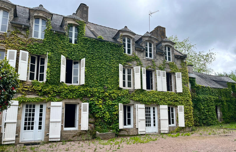 Maison en pierre - 290 m² - 9 pièces