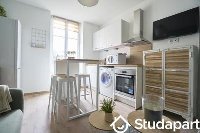 Chambre - 11 m² - 1 pièce