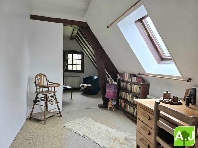 Maison traditionnelle - 134 m² - 8 pièces