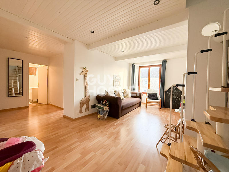 Maison - 180 m² - 7 pièces