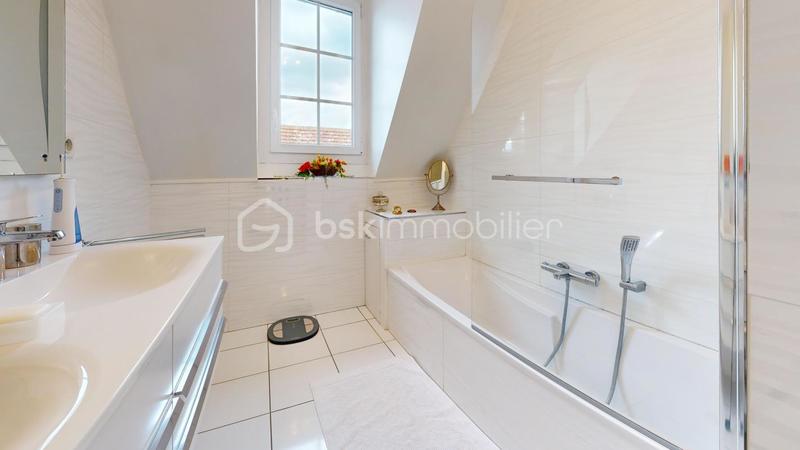 Maison de ville - 194 m² - 8 pièces