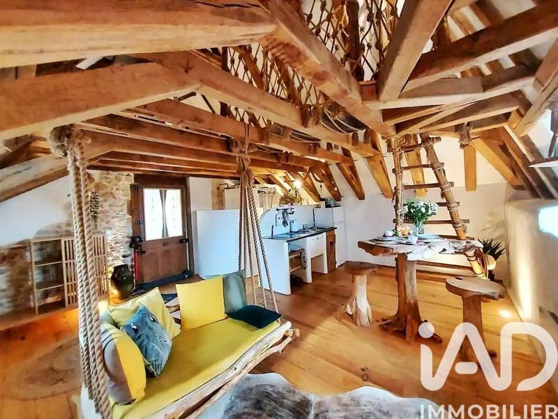 Maison - 265 m² - 13 pièces