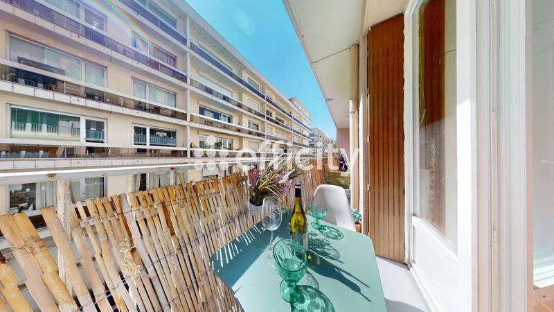 Appartement - 97 m² - 4 pièces