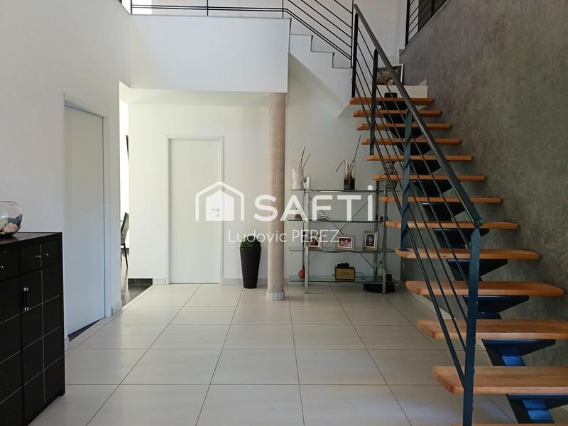 Maison - 290 m² - 5 pièces