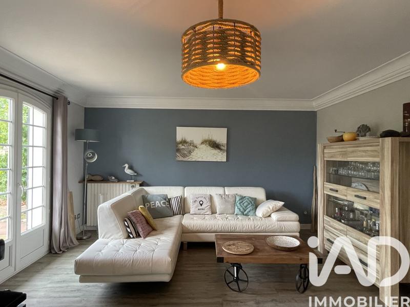 Maison - 216 m² - 8 pièces