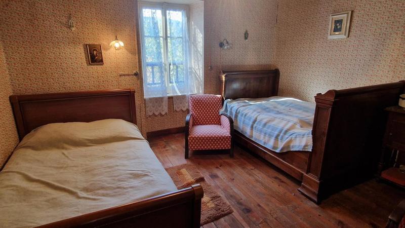 Maison traditionnelle - 95 m² - 4 pièces