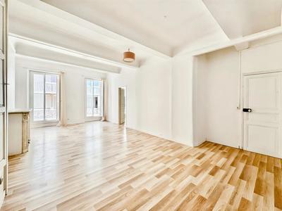 Appartement - 81 m² - 3 pièces