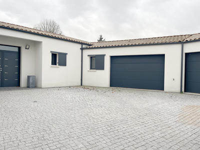 Maison - 205 m² - 5 pièces