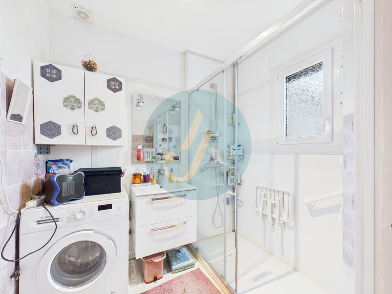 Maison - 105 m² - 4 pièces