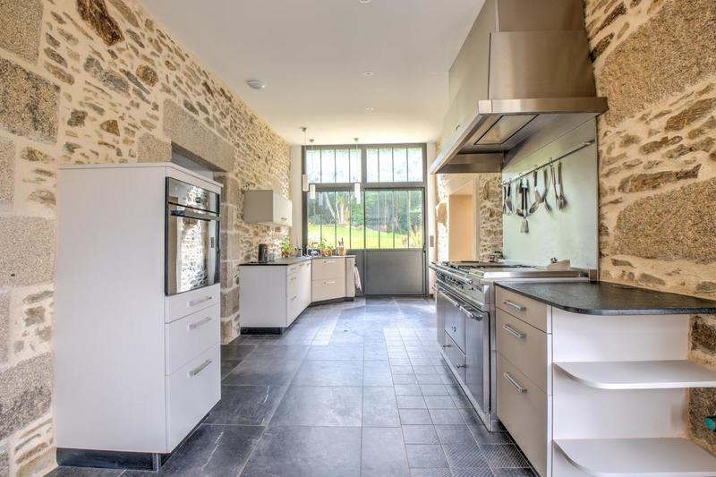 Propriété - 308 m² - 12 pièces