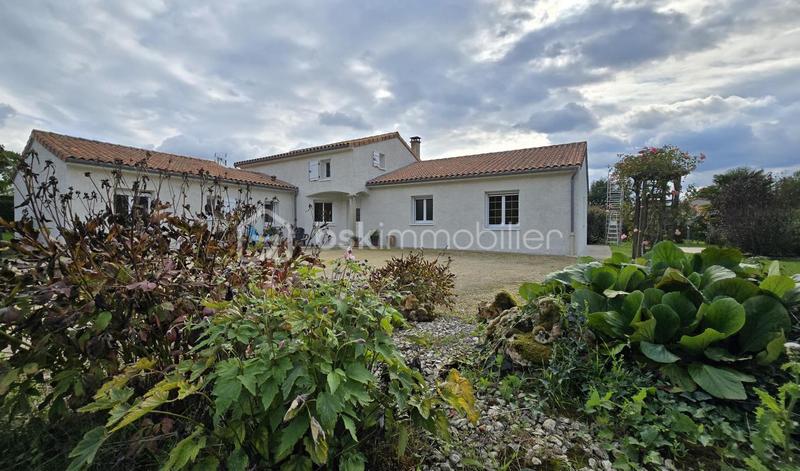 Maison - 178 m² - 6 pièces