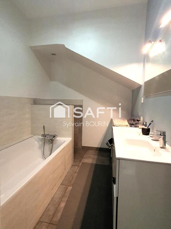 Maison - 105 m² - 4 pièces