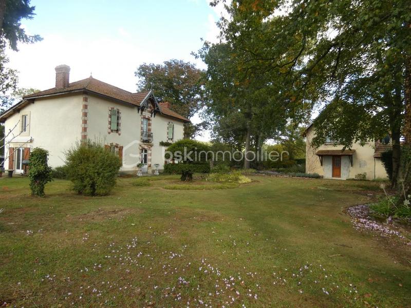 Maison ancienne - 206 m² - 6 pièces