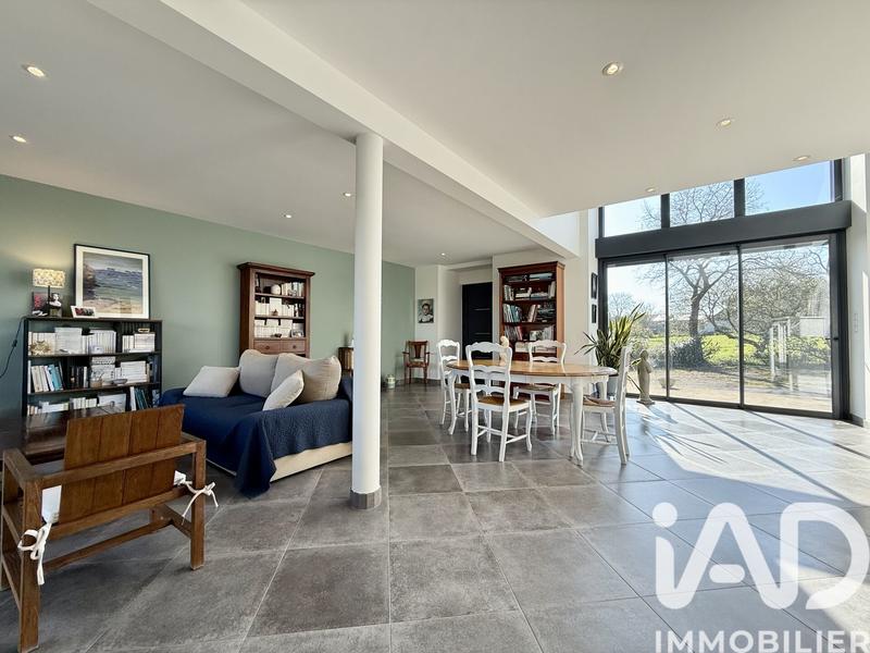 Maison - 274 m² - 12 pièces