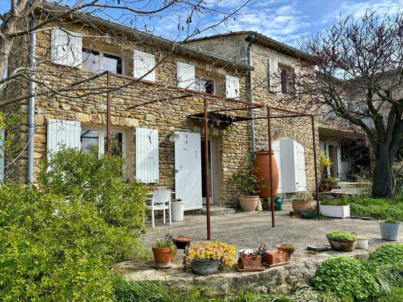 Mas - 260 m² - 17 pièces