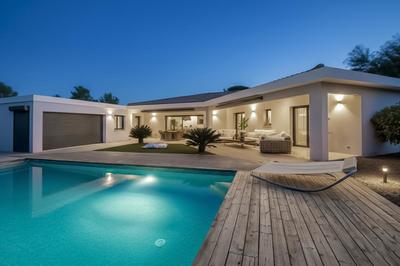 Maison - 203 m² - 8 pièces