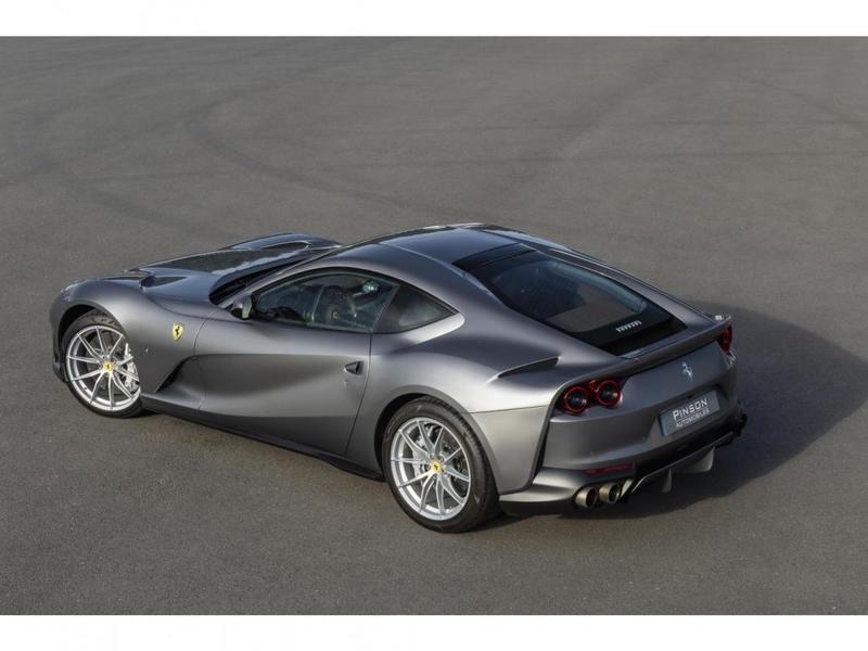Ferrari 812 Superfast 6.5i V12 - Bvr