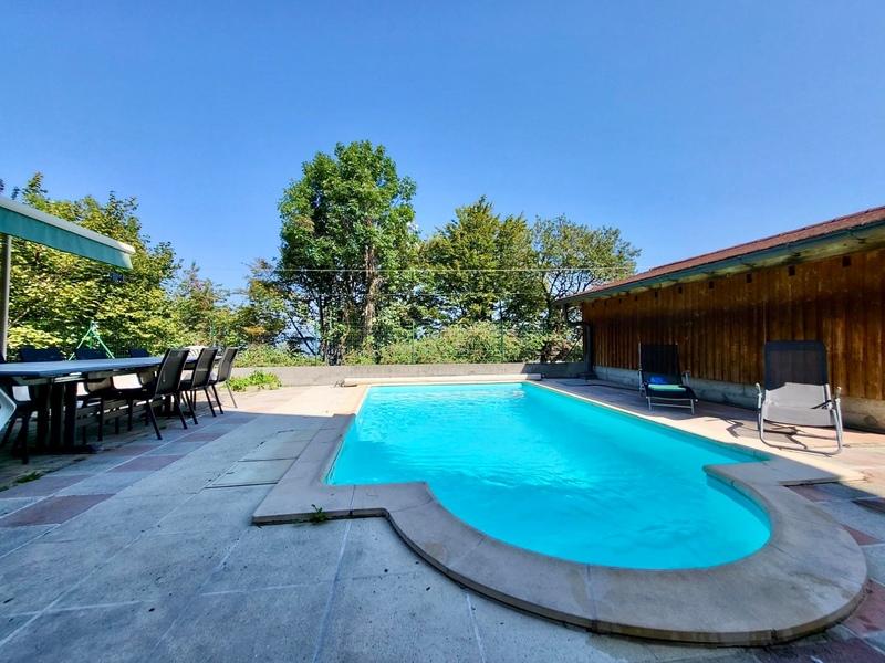 Maison - 272 m² - 11 pièces