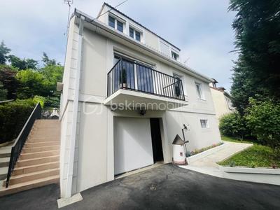 Maison traditionnelle - 132 m² - 5 pièces