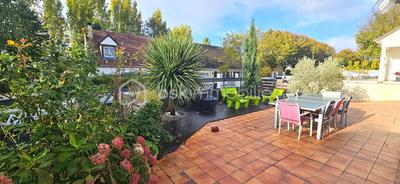 Maison - 130 m² - 7 pièces