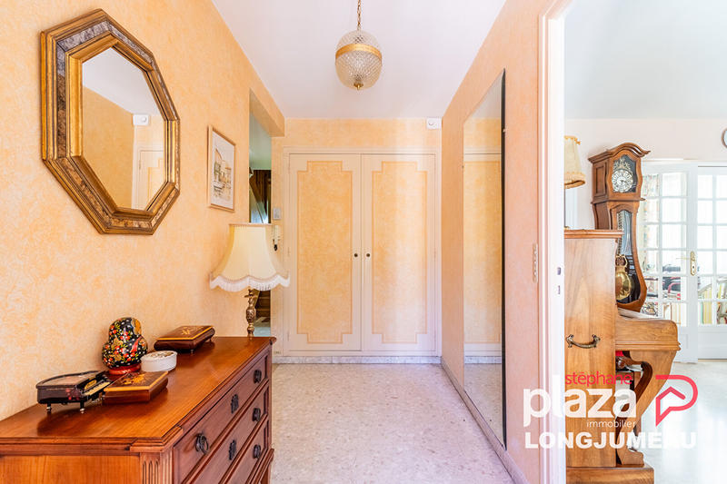 Maison - 186 m² - 8 pièces