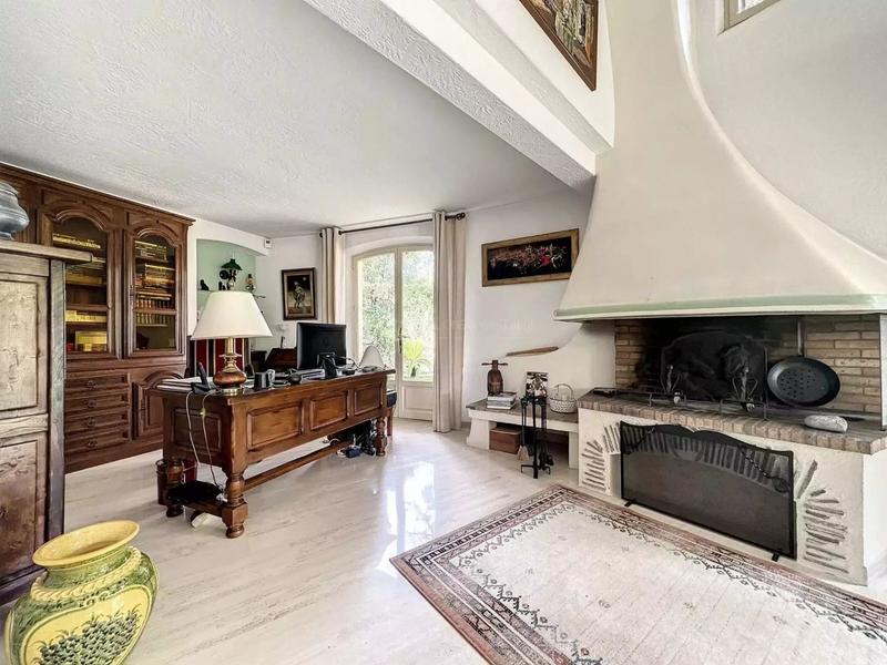 Villa - 320 m² - 10 pièces