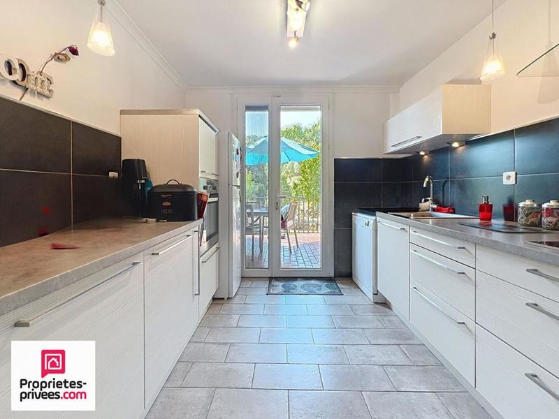 Villa - 200 m² - 6 pièces