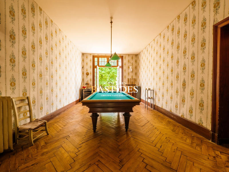 Château - 377 m² - 11 pièces