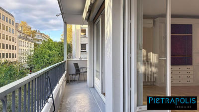 Appartement - 98 m² - 3 pièces
