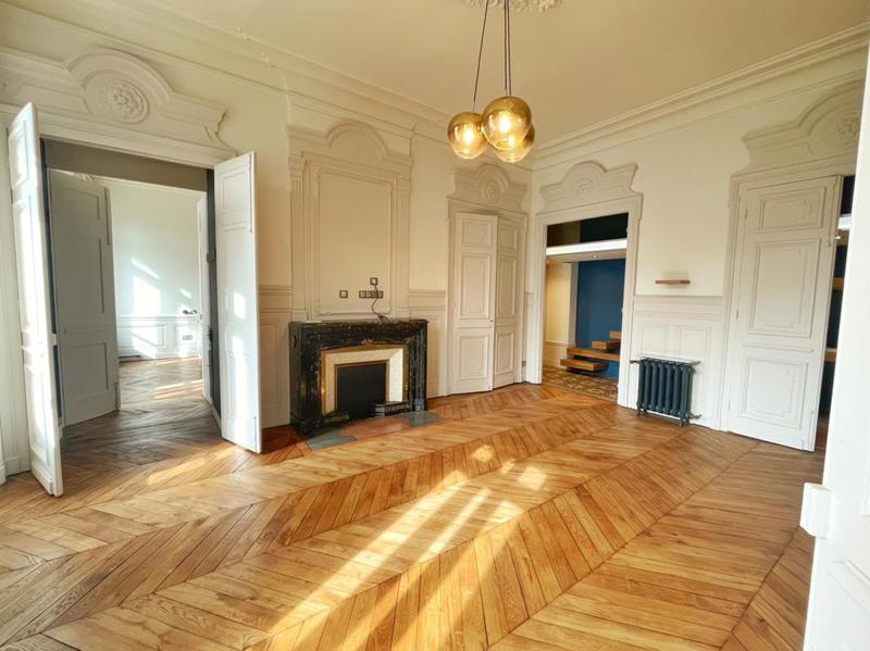 Appartement - 98 m² - 3 pièces