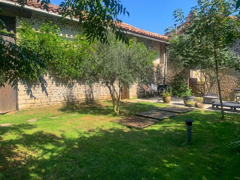 Maison en pierre - 130 m² - 7 pièces