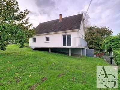 Maison traditionnelle - 81 m² - 4 pièces