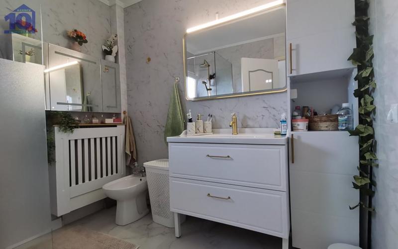 Appartement - 81 m² - 3 pièces