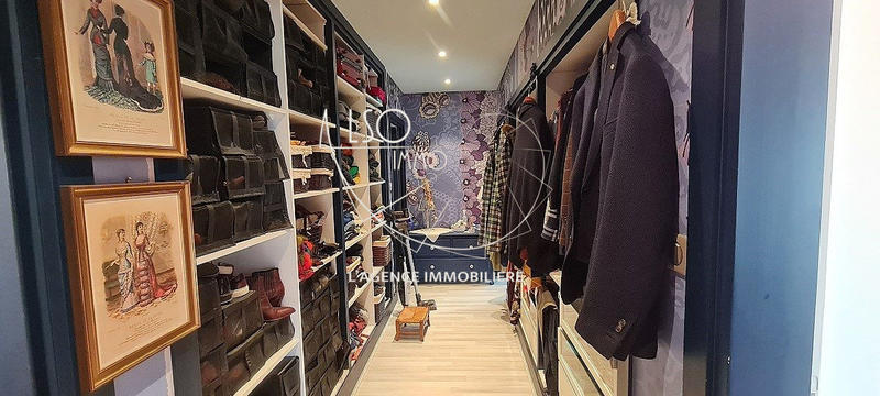 Villa - 255 m² - 7 pièces