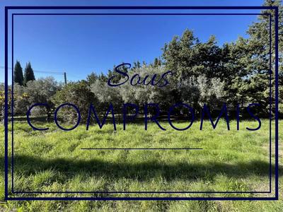 Terrain constructible - 600 m²