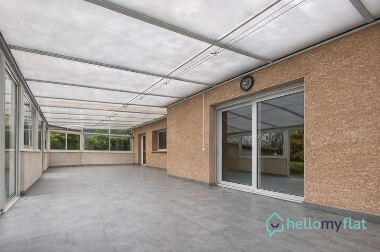 Maison contemporaine - 167 m² - 12 pièces