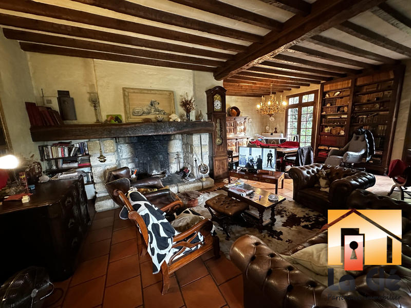 Maison ancienne - 237 m² - 6 pièces