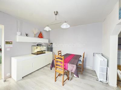 Maison - 70 m² - 4 pièces