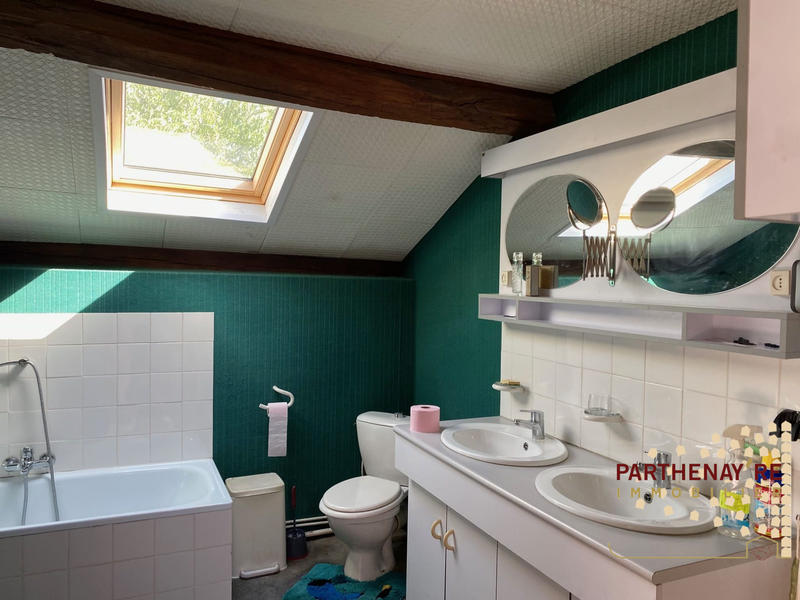 Maison - 205 m² - 5 pièces