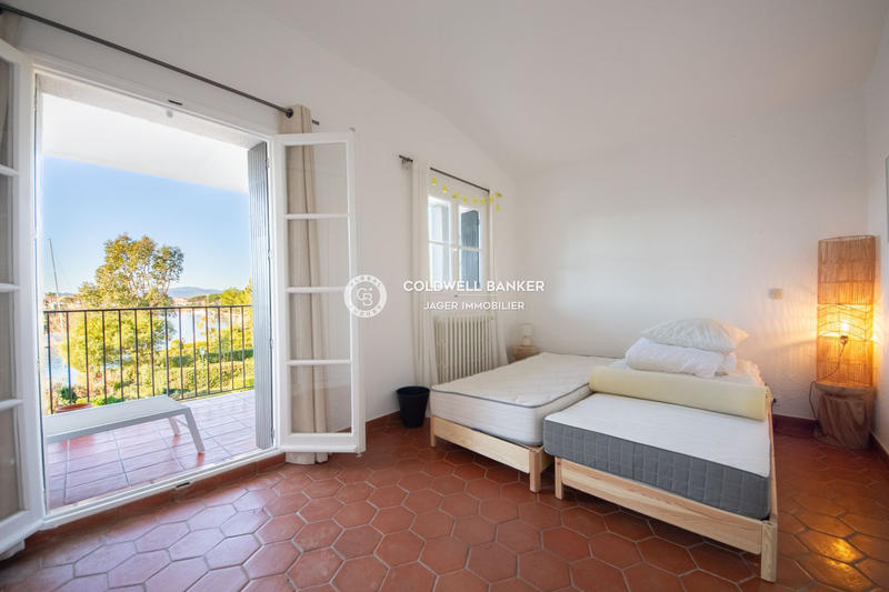 Villa - 100 m² - 5 pièces