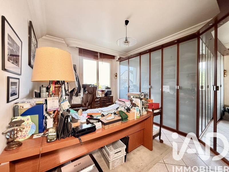 Maison - 230 m² - 8 pièces
