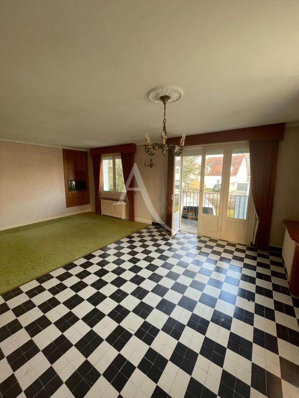 Maison - 97 m² - 5 pièces