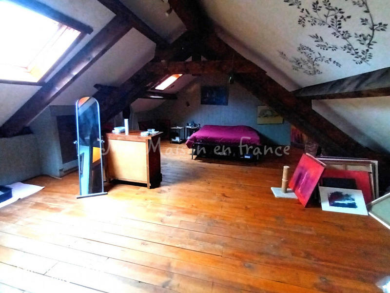 Maison chambre d'hôtes - 240 m² - 8 pièces