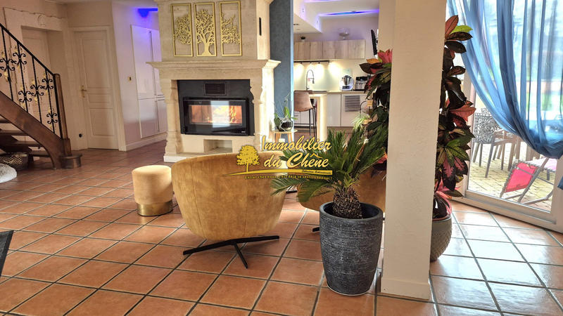 Maison - 180 m² - 7 pièces