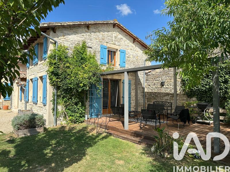Maison - 203 m² - 7 pièces
