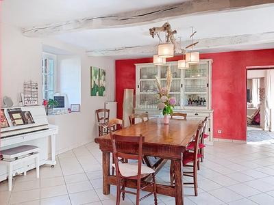 Maison - 250 m² - 10 pièces
